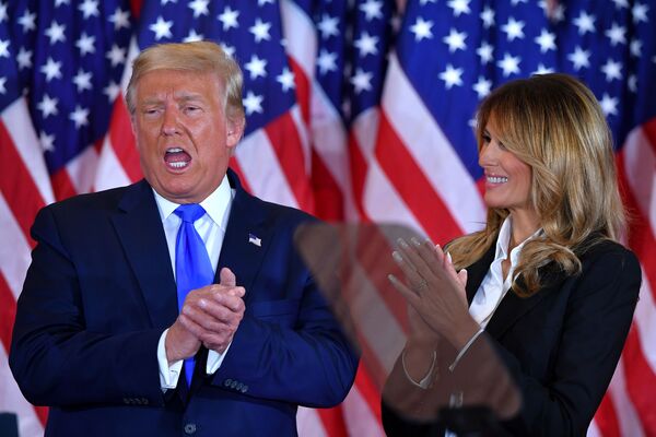 Donald e Melania Trump na Casa Branca no dia das eleições nos EUA - Sputnik Brasil