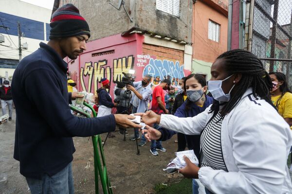 Em São Paulo, João Dória anuncia recuo e coloca o estado na fase amarela do plano de flexibilização - Sputnik Brasil