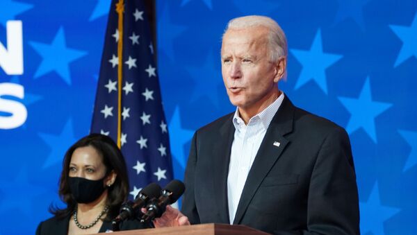 Joe Biden, candidato a presidente dos EUA, discursa ao lado de sua vice, Kamala Harris, em Delaware - Sputnik Brasil