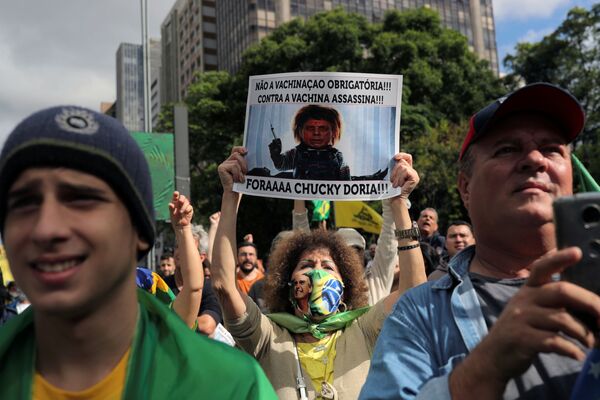 Movimento antivacina brasileiro ganha traços geopolíticos com COVID-19, diz especialista Movimento antivacina brasileiro ganha traços geopolíticos com COVID-19, diz especialista - Sputnik Brasil