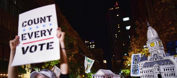 Manifestantes pedem que votos das eleições dos EUA sejam contados. - Sputnik Brasil