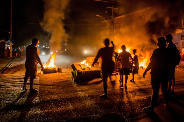 Brasil corre risco de apagão caso chuvas continuem escassas, alerta especialista - Sputnik Brasil