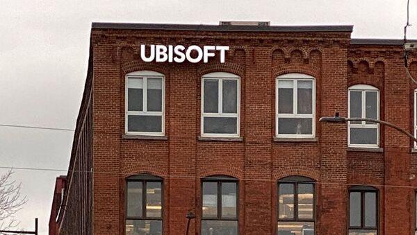 Polícia mantém um cordão de segurança após relatos de um incidente com reféns nos escritórios da Ubisoft, em Montreal - Sputnik Brasil