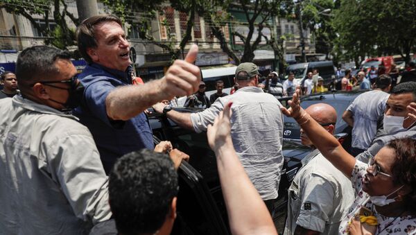 Presidente Jair Bolsonaro vota na Vila Militar, no Rio de Janeiro, nas eleições municipais de 2020 - Sputnik Brasil