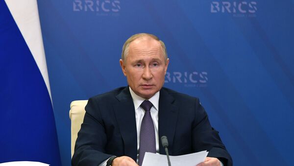 Presidente da Rússia, Vladimir Putin, discursa durante a XII Cúpula de Chefes de Estado do BRICS, celebrada via videoconferência, 17 de novembro de 2020 - Sputnik Brasil