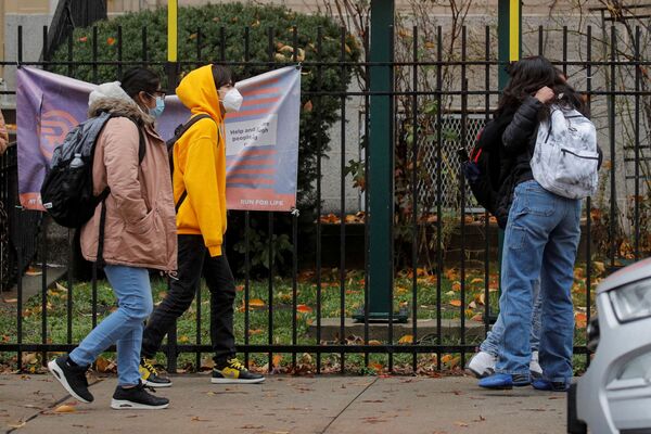 EUA superam a marca de 250 mil mortes causadas pela COVID-19 - Sputnik Brasil