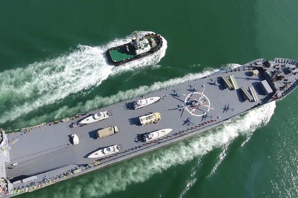 Navio de guerra do Corpo de Guardiões da Revolução Islâmica é lançado no Irã - Sputnik Brasil
