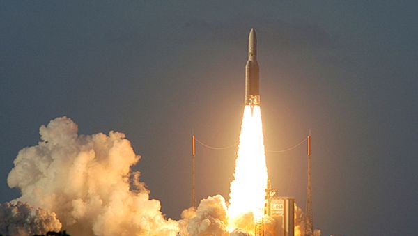Lançamento de foguete da Agência Espacial Europeia da base espacial Kourou, na Guiana Francesa Lançamento de foguete da Agência Espacial Europeia da base espacial Kourou, na Guiana Francesa - Sputnik Brasil