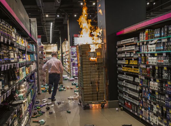 Defensoria Pública pede R$ 200 milhões de indenização em ação contra o Carrefour - Sputnik Brasil