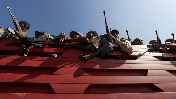Militares na Etiópia combatendo rebeldes na região de Tigray - Sputnik Brasil