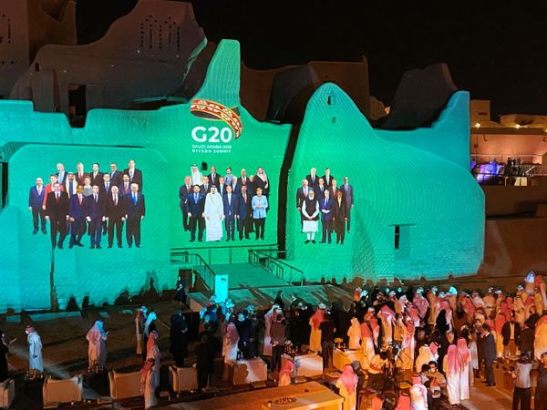 'Não voltamos para a idade da pedra', diz ministro saudita na abertura da conferência do G20 'Não voltamos para a idade da pedra', diz ministro saudita na abertura da conferência do G20 - Sputnik Brasil