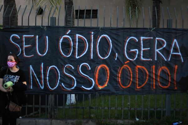 Brasil gasta muito com sua imagem no exterior, mas o retorno é baixo, avaliam especialistas - Sputnik Brasil