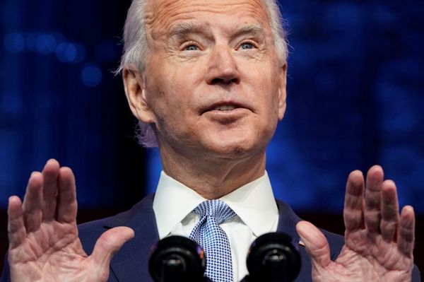 Putin parabeniza Biden pela vitória nas eleições presidenciais dos EUA Putin parabeniza Biden pela vitória nas eleições presidenciais dos EUA - Sputnik Brasil