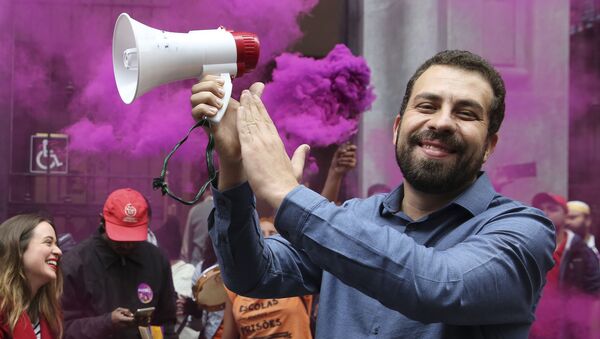 Guilherme Boulos durante evento de campanha do PSOL em São Paulo (foto de arquivo)  - Sputnik Brasil