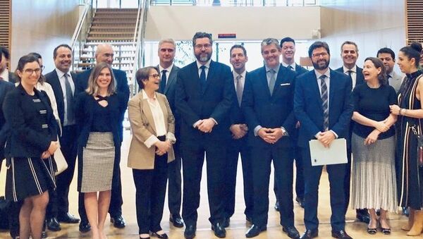 Representantes do governo brasileiro, do Mercosul e da União Europeia no dia do anúncio do acordo comercial em Bruxelas, Bélgica, em 28 de junho de 2019 - Sputnik Brasil