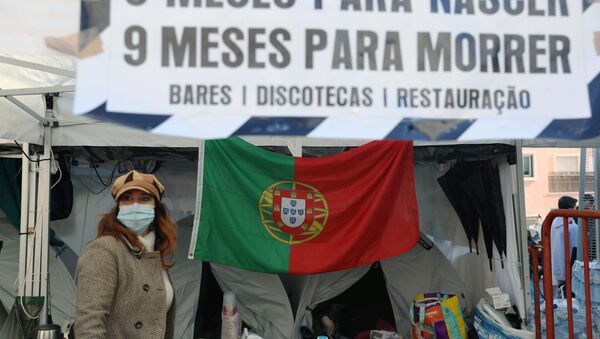 Donos de bares e restaurantes em Portugal fazem greve de fome contra a quarentena - Sputnik Brasil