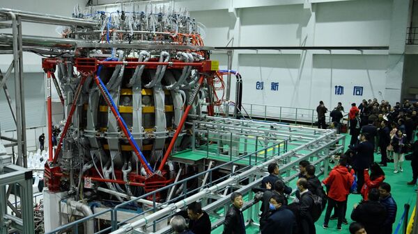 Sol artificial de fusão nuclear HL-2M no laboratório de Chengdu, na China - Sputnik Brasil