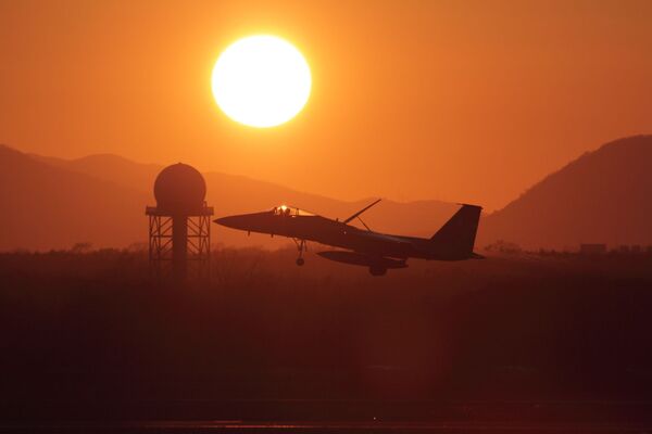 Caça Mitsubishi F-15J na base aérea de Chitose, no Japão - Sputnik Brasil