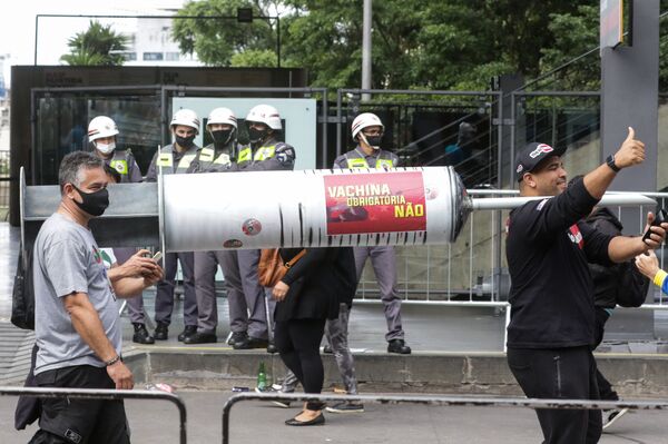 Datafolha: sobe para 22% o número de brasileiros que não querem vacina contra COVID-19  - Sputnik Brasil