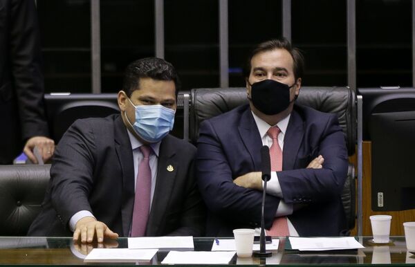 Congresso brasileiro elege grupo de deputados para trabalhar no recesso - Sputnik Brasil