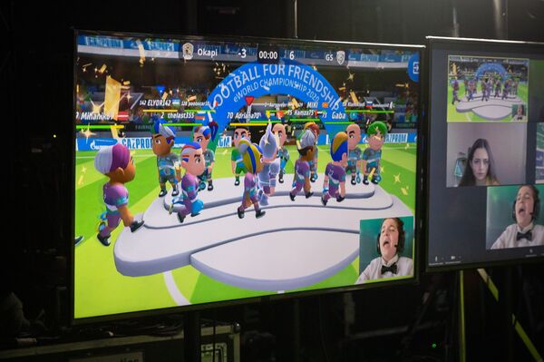 Futebol pela Amizade da Gazprom bate recorde por reunir on-line crianças de mais de 100 países Futebol pela Amizade da Gazprom bate recorde por reunir on-line crianças de mais de 100 países - Sputnik Brasil