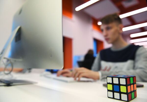 'Sonho de algo novo': por que brasileiros optam por estudar o idioma russo? - Sputnik Brasil