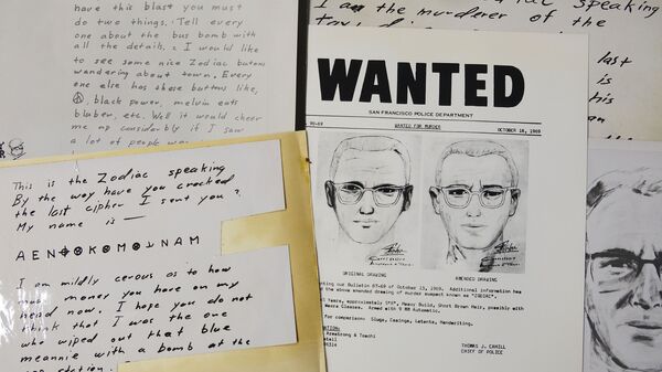 Cartas do Assassino do Zodíaco, entre outros materiais, no Departamento de Polícia de São Francisco na Califórnia, EUA - Sputnik Brasil