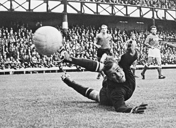 Goleiro russo Lev Yashin, 1957 - Sputnik Brasil