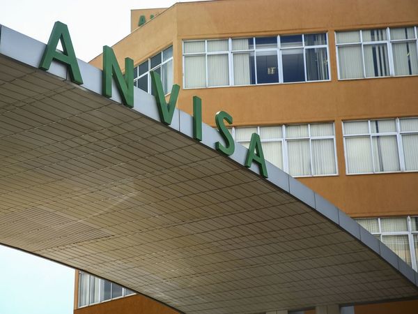 AstraZeneca diz estar trabalhando para que sua vacina seja aprovada no Brasil o mais rápido possível - Sputnik Brasil