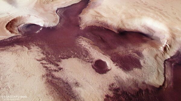 Sonda em Marte captura 'figura de anjo' perto do polo sul do planeta (FOTOS)  - Sputnik Brasil