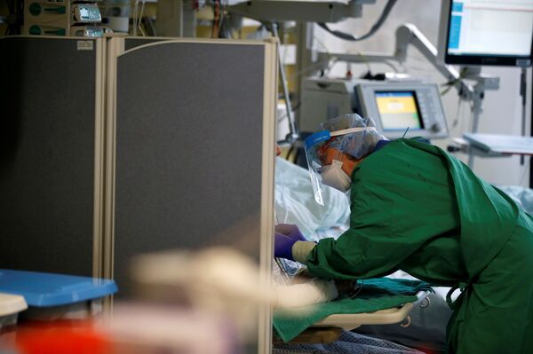 Alemanha: Merkel anuncia extensão do lockdown até o fim de janeiro - Sputnik Brasil