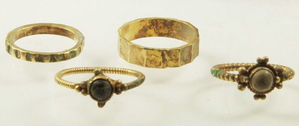 Tesouro medieval que pertenceria à princesa é descoberto na Polônia (FOTOS) - Sputnik Brasil