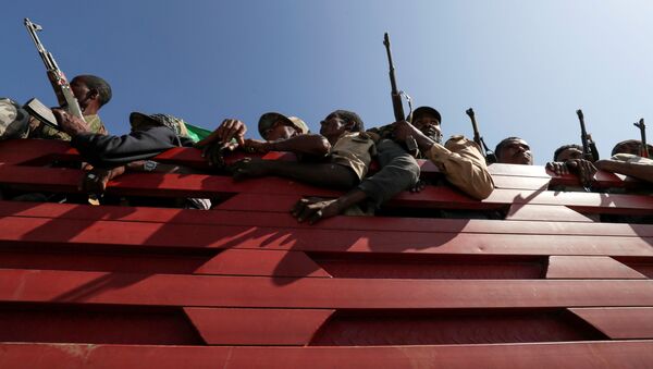 Combatentes de milícia Amhara na Etiópia - Sputnik Brasil