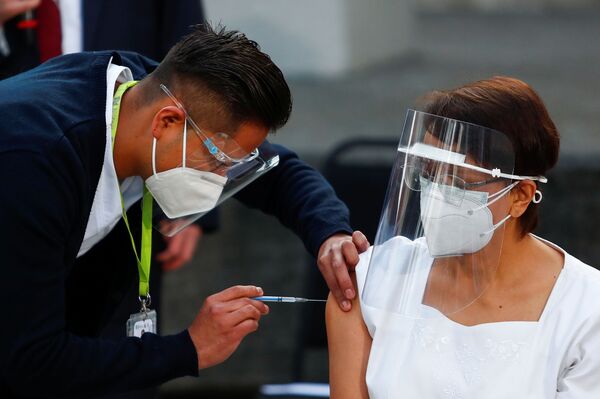 Grécia recebe 1º carregamento de vacinas e vai iniciar imunização no domingo (FOTOS) - Sputnik Brasil