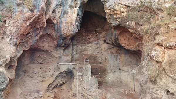 Caverna Tabun, em Monte Carmelo, ao norte de Israel - Sputnik Brasil