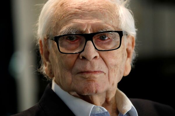 Estilista Pierre Cardin morre aos 98 anos na França, segundo mídia - Sputnik Brasil