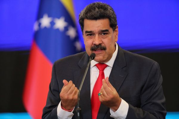 Maduro assina decreto sobre território marítimo que inclui região disputada com a Guiana - Sputnik Brasil