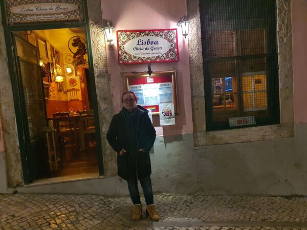 Restaurantes em Portugal têm prejuízos de até € 20 mil na noite de Réveillon, afetando brasileiros - Sputnik Brasil