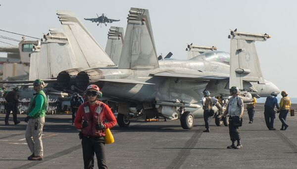 Pentágono diz que suspendeu planos de tirar USS Nimitz do Oriente Médio Pentágono diz que suspendeu planos de tirar USS Nimitz do Oriente Médio - Sputnik Brasil