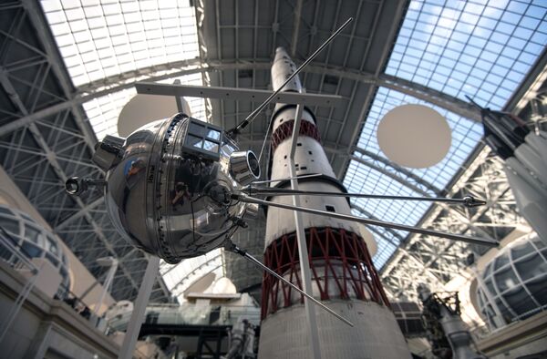 Como era a 1ª sonda interplanetária da URSS lançada à Lua há 62 anos? - Sputnik Brasil