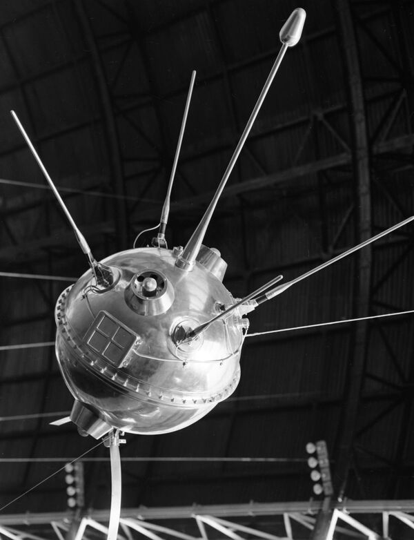 Como era a 1ª sonda interplanetária da URSS lançada à Lua há 62 anos? - Sputnik Brasil