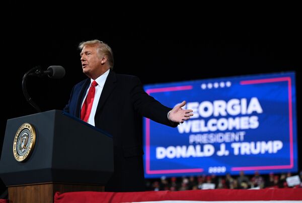 'Veja o que vai acontecer': em comício, Trump promete continuar lutando pela vitória nas eleições 'Veja o que vai acontecer': em comício, Trump promete continuar lutando pela vitória nas eleições - Sputnik Brasil