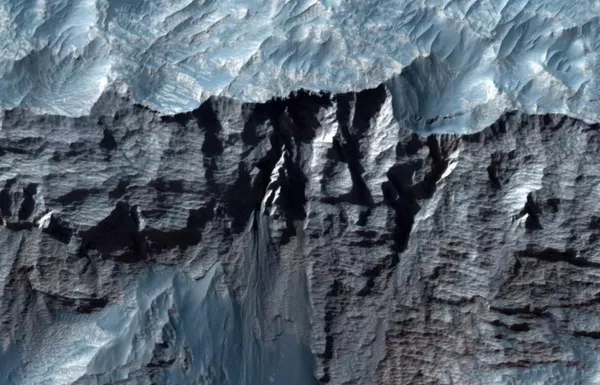 FOTOS mostram maior canyon do Sistema Solar, encontrado em Marte FOTOS mostram maior canyon do Sistema Solar, encontrado em Marte - Sputnik Brasil