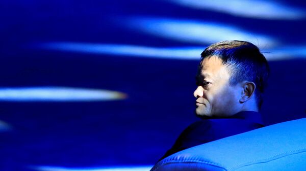 Diretor executivo do grupo Alibaba, Jack Ma, durante fórum sobre Inteligência Artificial em Xangai, China (foto de arquivo) - Sputnik Brasil
