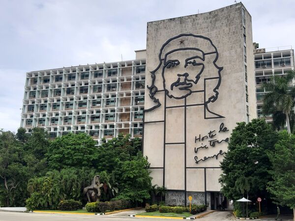 A 5 dias de deixar o cargo, Pompeo ataca China, Irã e Cuba com sanções A 5 dias de deixar o cargo, Pompeo ataca China, Irã e Cuba com sanções - Sputnik Brasil