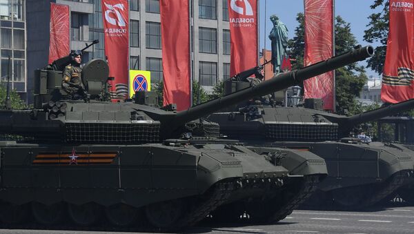 Tanques T-90M Proryv-3 durante desfile militar em homenagem ao 75º aniversário da Vitória na Grande Guerra pela Pátria de 1941-1945 na Praça Vermelha em Moscou, Rússia - Sputnik Brasil