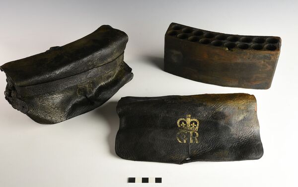 Bolsas de cartucho de couro encontradas no navio militar britânico HMS Apollo - Sputnik Brasil