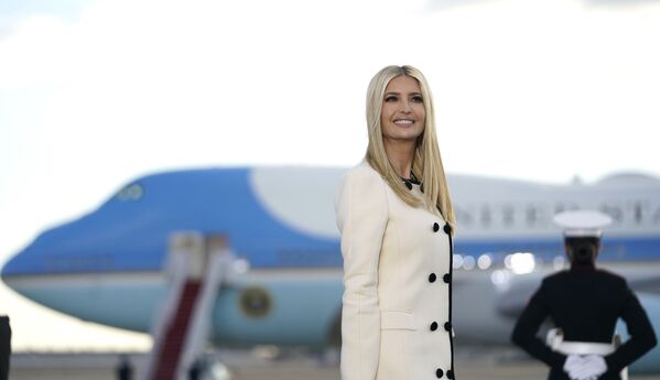 Ivanka Trump chega à base aérea Andrews em Maryland, Estados Unidos, 20 de janeiro de 2021 - Sputnik Brasil