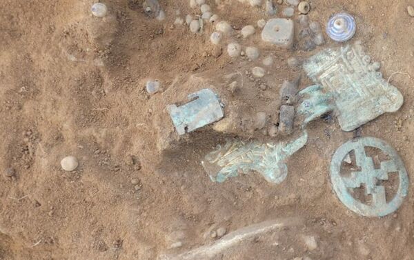 Escavações arqueológicas em antigo cemitério em Northamptonshire, no Reino Unido - Sputnik Brasil