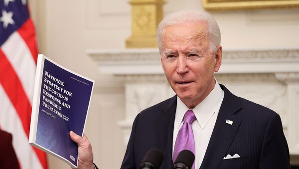 Presidente dos EUA, Joe Biden, adota novas restrições para combater a COVID-19, em Washington, EUA, 21 de janeiro de 2021 - Sputnik Brasil